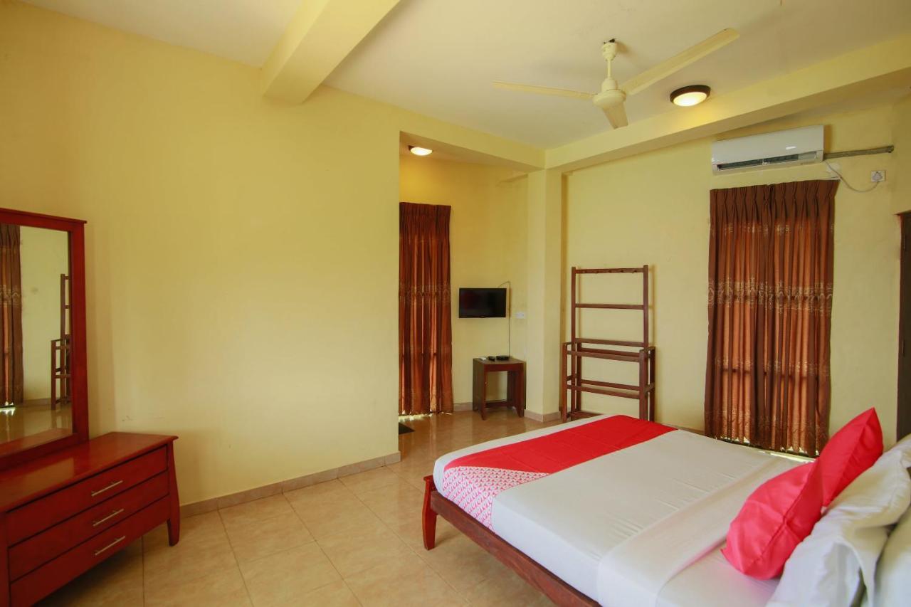 Oyo 553 Polhena Bay Resort Matara Extérieur photo