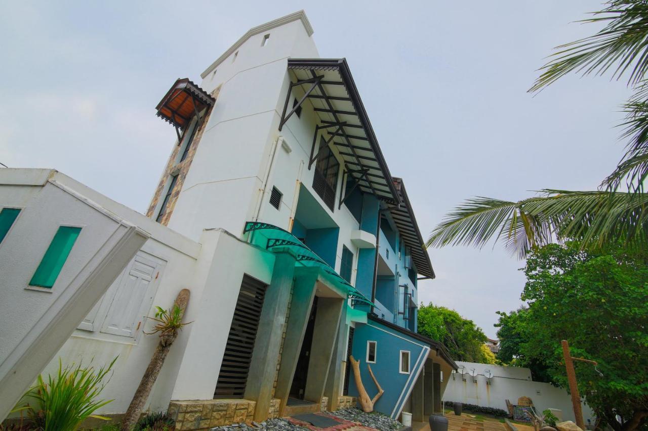 Oyo 553 Polhena Bay Resort Matara Extérieur photo